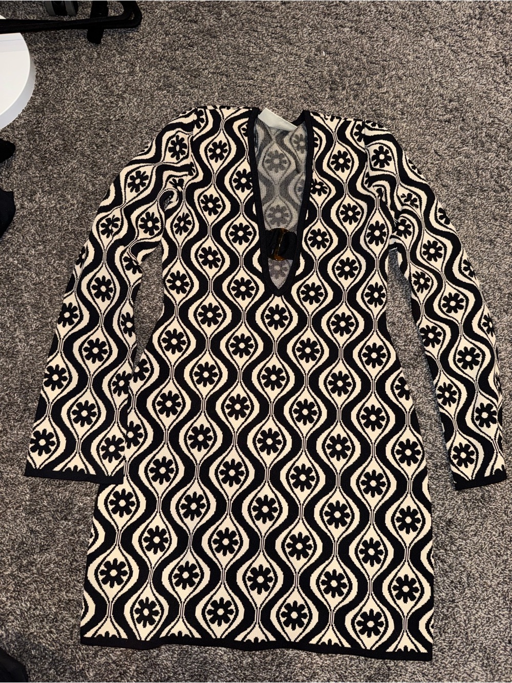 Finders Keepers Black and Cream Retro Patterned Long Sleeve Knit Dress